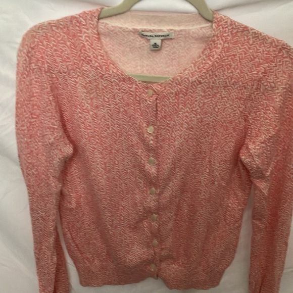 Banana Republic: Pink/Cream cardigan sweater- abstract pattern- lightweight- M - Picture 14 of 16